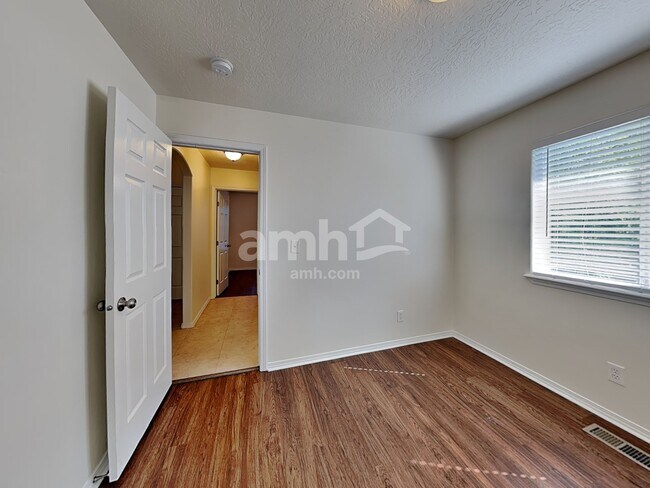 Building Photo - 1029 W Honker Dr