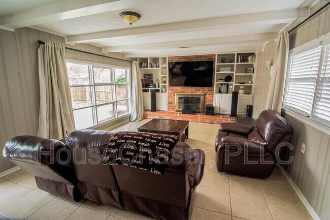 Building Photo - 3110 40th St