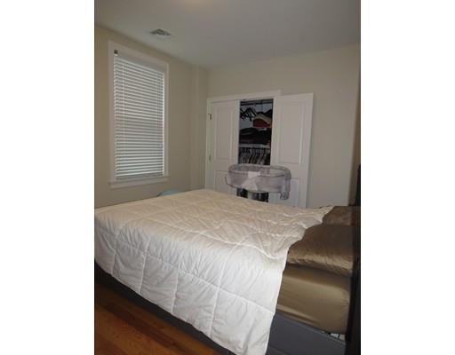 Building Photo - 208 I St