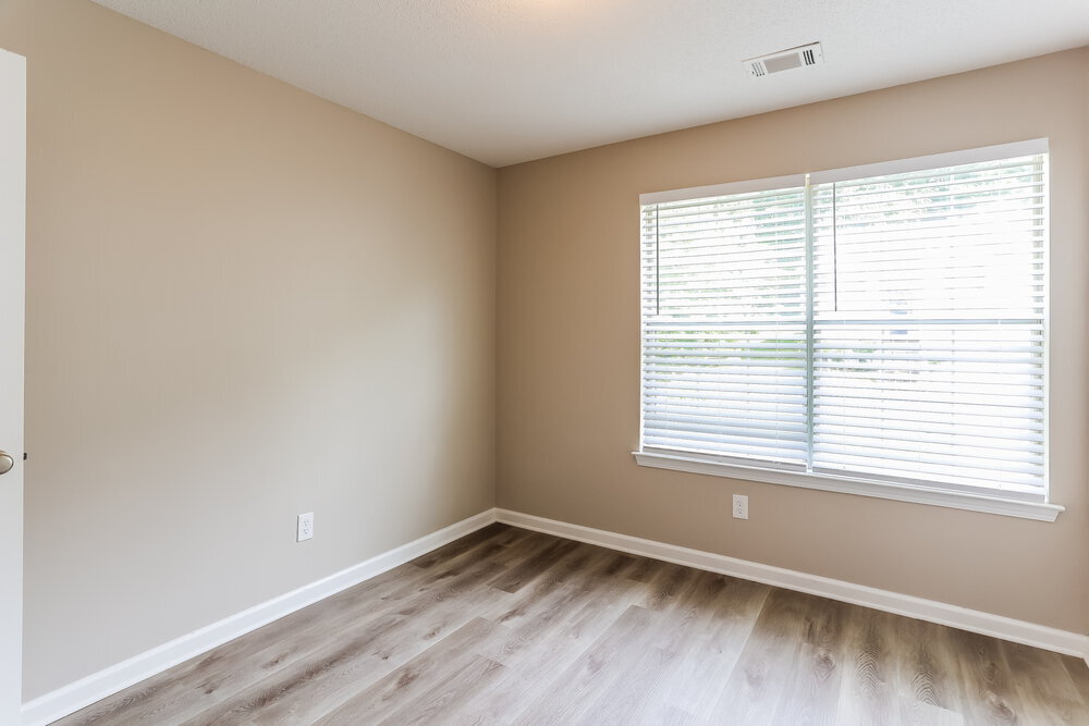 Building Photo - 7317 Essex Dr