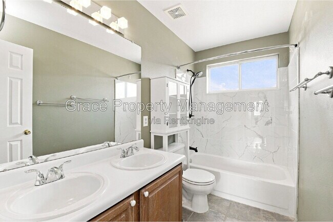 Building Photo - 4425 E 128th Pl