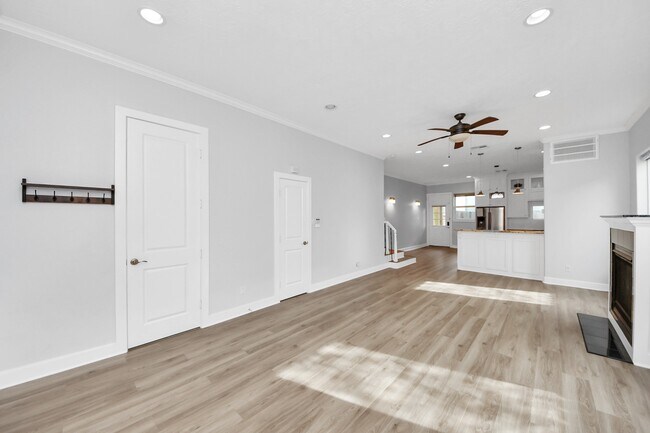 Building Photo - 1320 Dorothy St