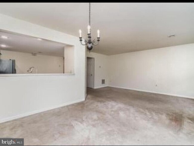 Building Photo - 471 Stonehedge Ln