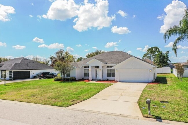 Building Photo - 233 Towhee Rd