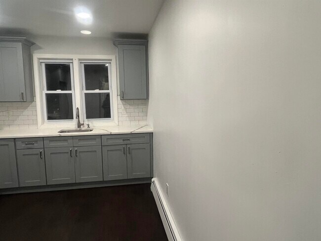 Building Photo - 4207 Grand Ave