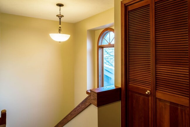 Building Photo - Spacious 2 Bedroom Condo plus Loft on a Beautiful Cul-de-Sac off of Kagy