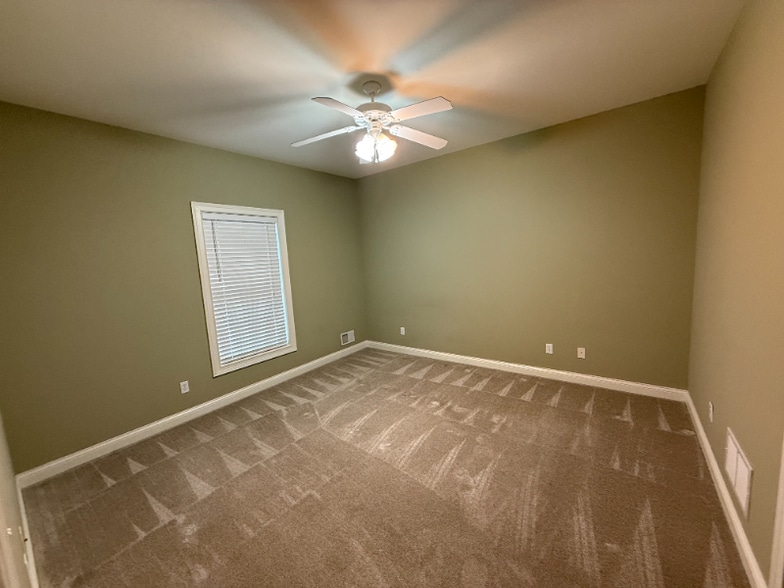 Building Photo - 133 Garden Dr