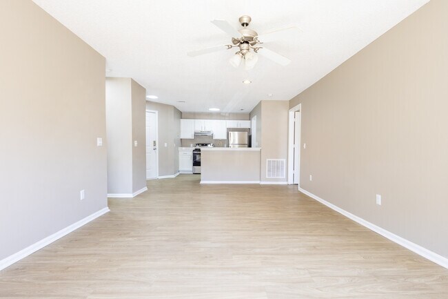 Building Photo - 713 Caledon Ct
