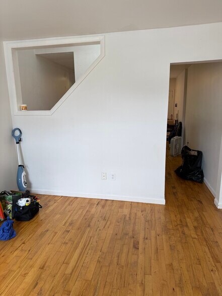 Building Photo - 3108 Brentwood Ave