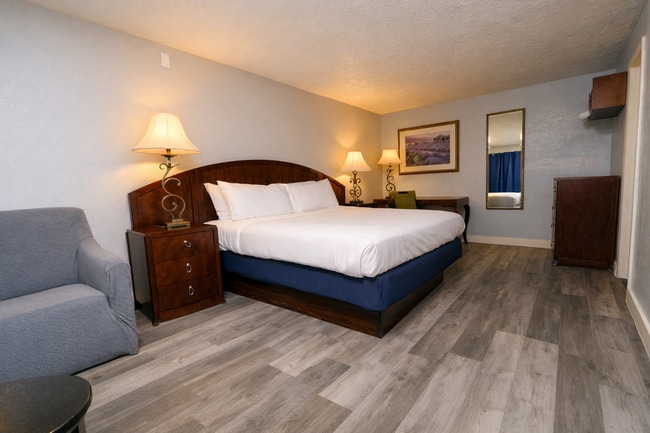 Building Photo - 2530 Bloomfield Hwy