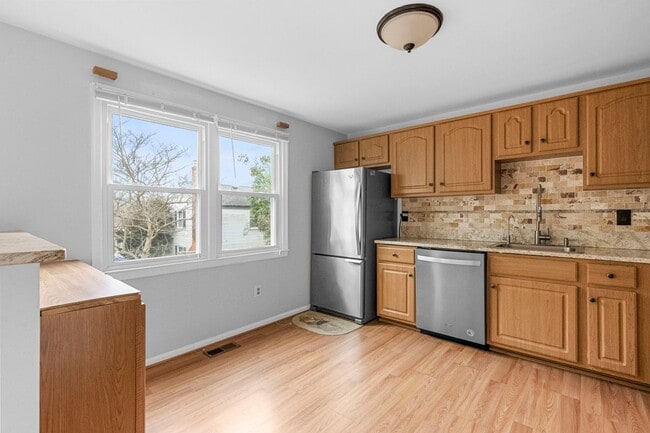 Building Photo - 9071 Loreleigh Way