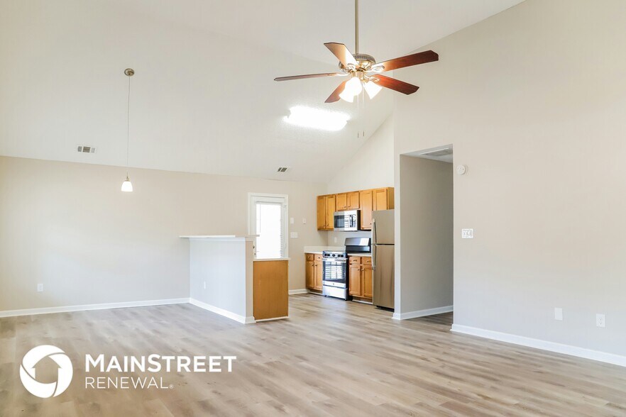 Building Photo - 4976 Wolfcreek View