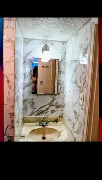 Building Photo - 1202 Ridgewood Ave