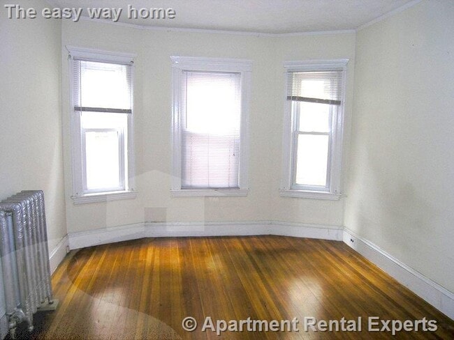 Building Photo - 183 College Ave