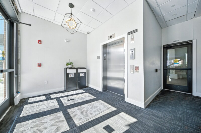 Building Photo - 25 2nd St