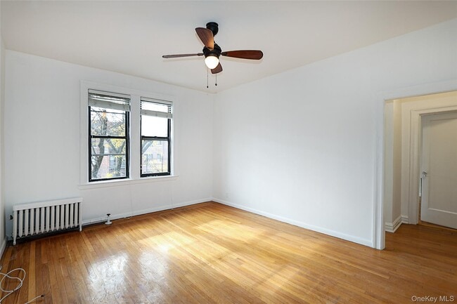 Building Photo - 115-25 Metropolitan Ave