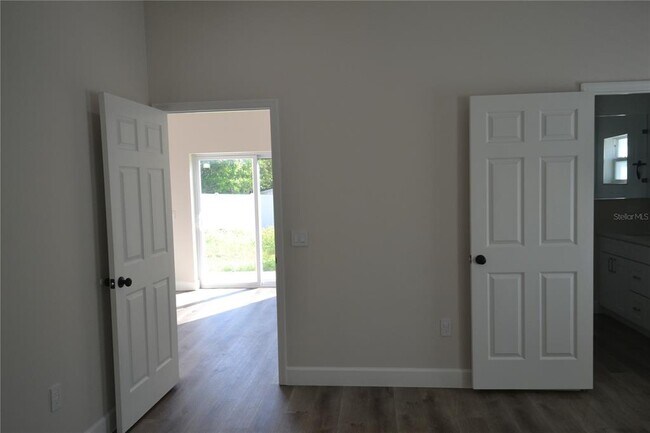 Building Photo - 6474 Taylor Ct