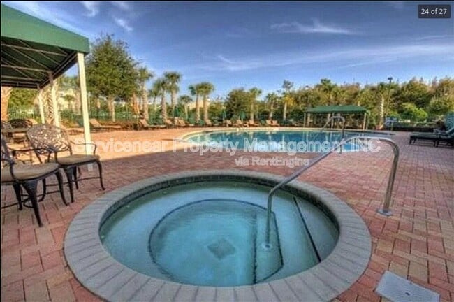 Building Photo - 18320 Bridle Club Dr