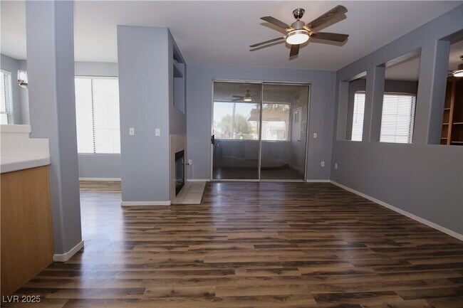 Building Photo - 2325 Windmill Pkwy
