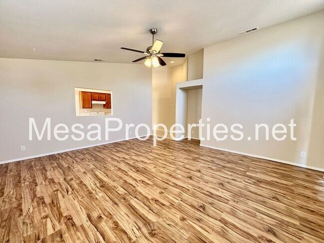 Building Photo - 14390 Hillsborough Dr