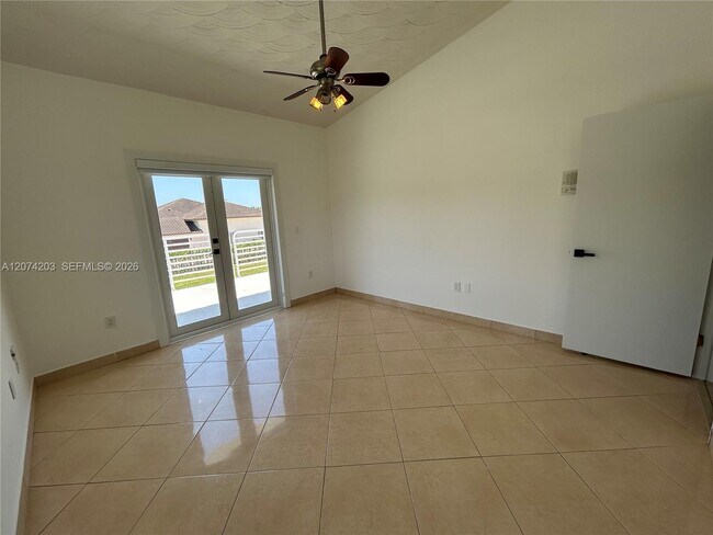 Building Photo - 6611 SW 99th Ave