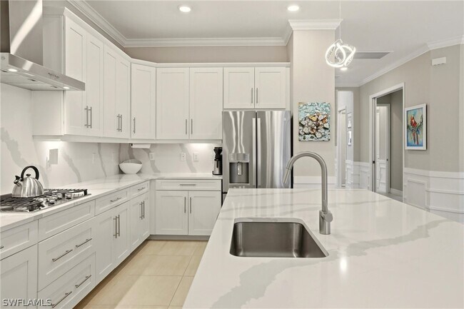 Building Photo - 13615 Blue Bay Cir