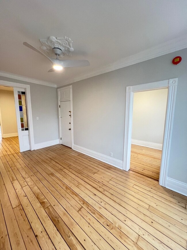 Building Photo - 343 Pavonia Ave