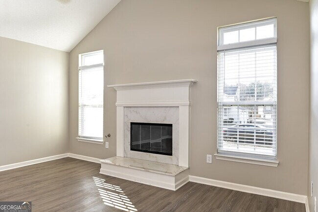 Building Photo - 8560 Guthrie Dr