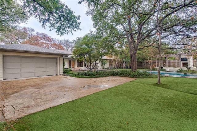 Building Photo - 4526 Myerwood Ln