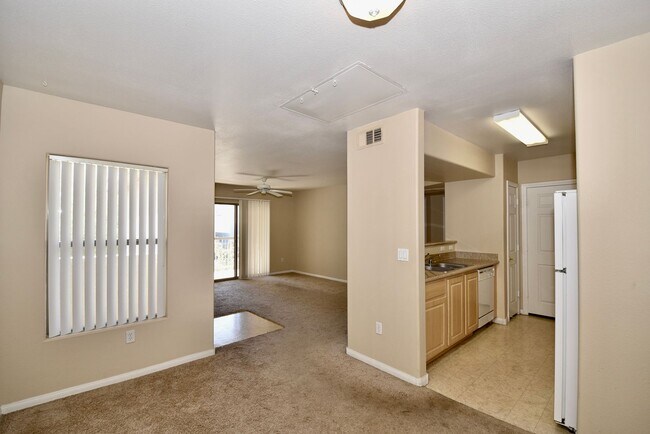 Building Photo - Cozy 1 Bedroom Condo 2nd Floor At Coronado...