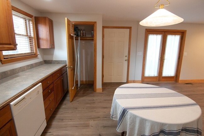 Building Photo - 6 Wildwood Ln
