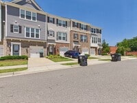 Building Photo - 1405 Kerr Dr