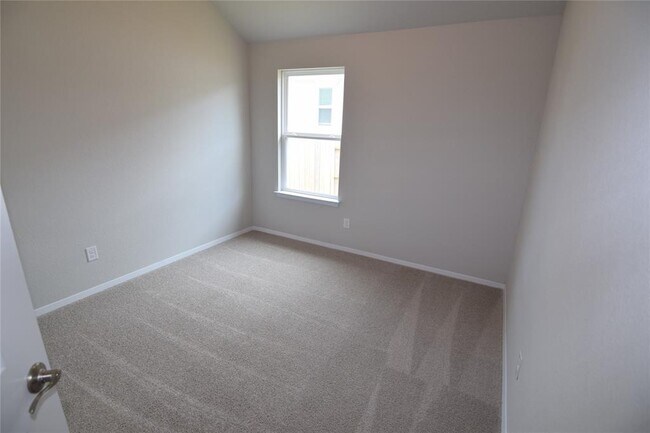 Building Photo - 212 Shugart St