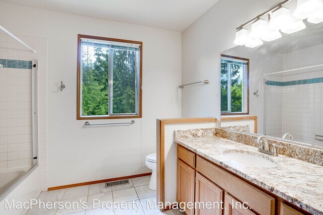 Building Photo - 4 br, 2.5 bath House - 24337 SE 43rd Pl