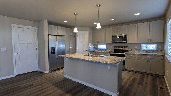 Building Photo - 4948 Wolf Moon Dr