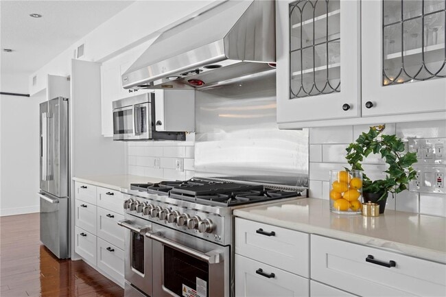 Building Photo - 2610 S Dundee St