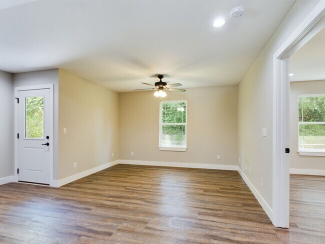 Building Photo - 131
