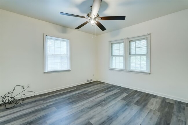 Building Photo - 49 Depew St