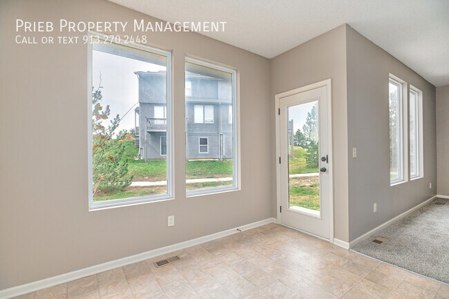 Building Photo - 714 N Findley St