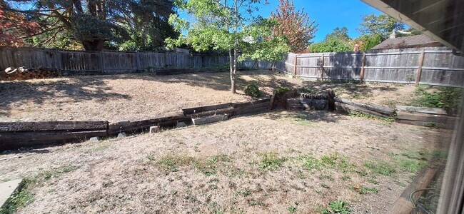 Building Photo - 3424 NW Satinwood St