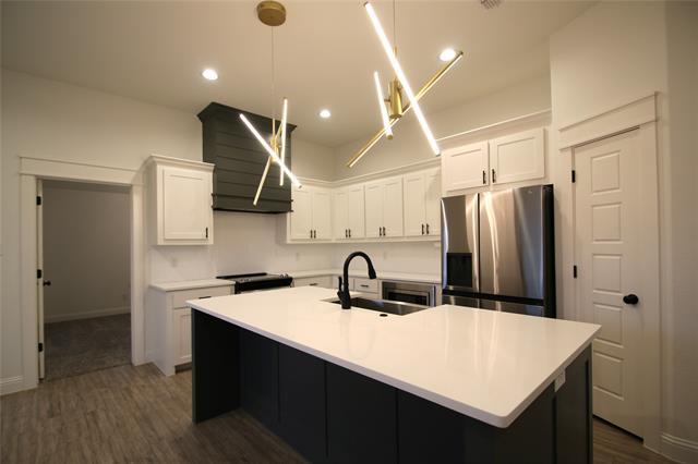 Building Photo - 941 Tesslynn Ave