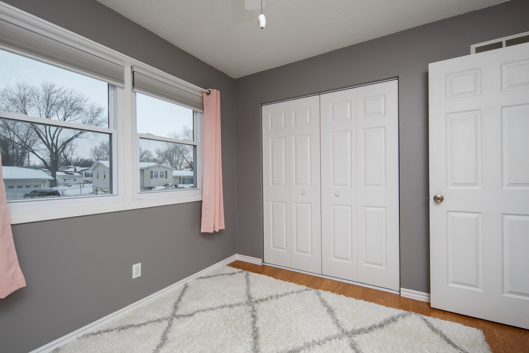 Building Photo - 3117 Windsor Dr