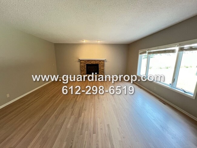 Building Photo - 7303 Hidden Valley Ln S