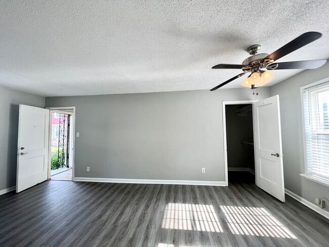 Building Photo - Now Leasing- 1 bed/ 1bath Midtown