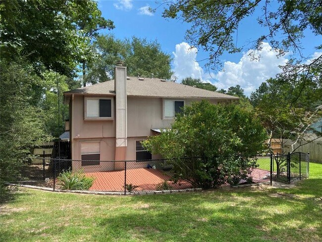 Building Photo - 705 Overbrook Dr
