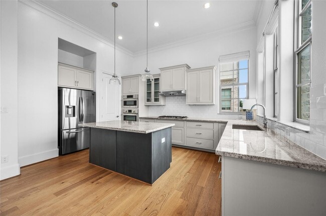 Building Photo - 4045 Leeland St