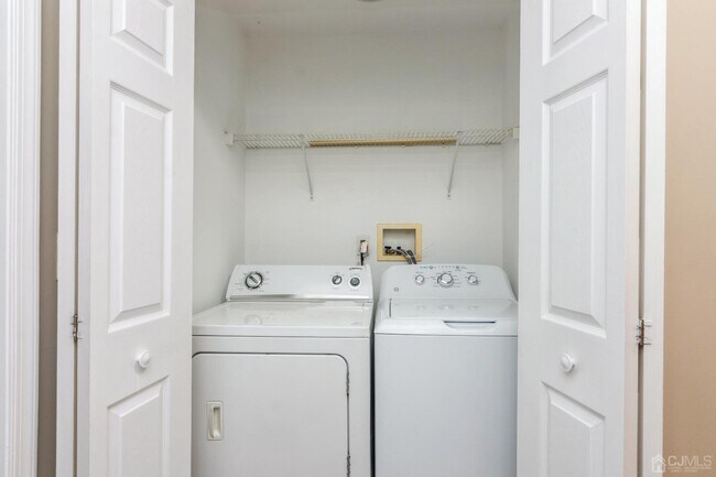 Building Photo - 34 Chimney Ct