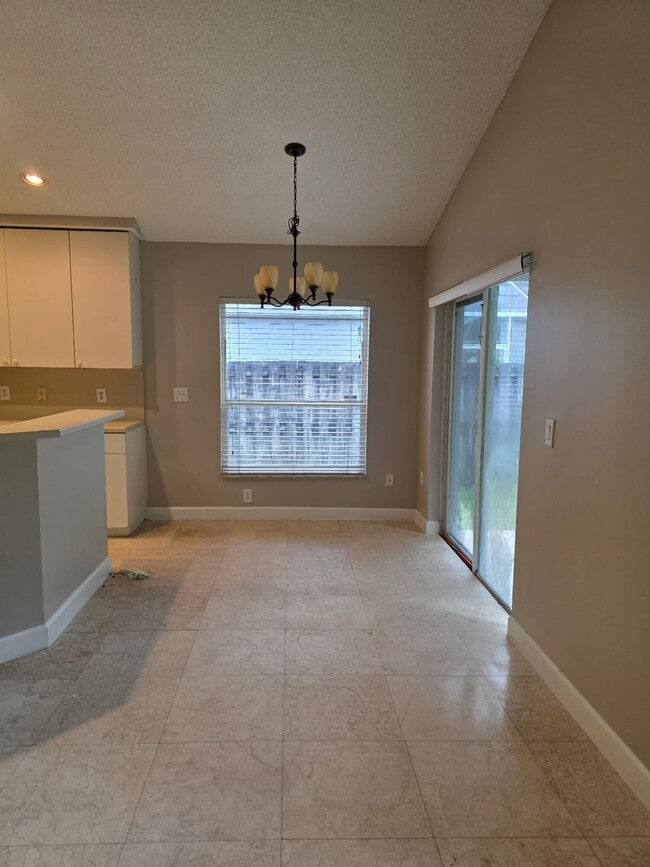 Building Photo - 1350 NW 143rd Ave