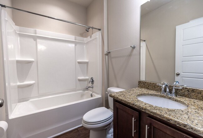 Building Photo - Move-In Ready Fairhope Home with Modern Fe...