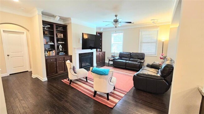 Building Photo - 4750 Sanderling St